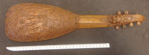 The Boissart mandore, dated by the V&A to 1640. (As with all pictures, click for higher resolution view.)